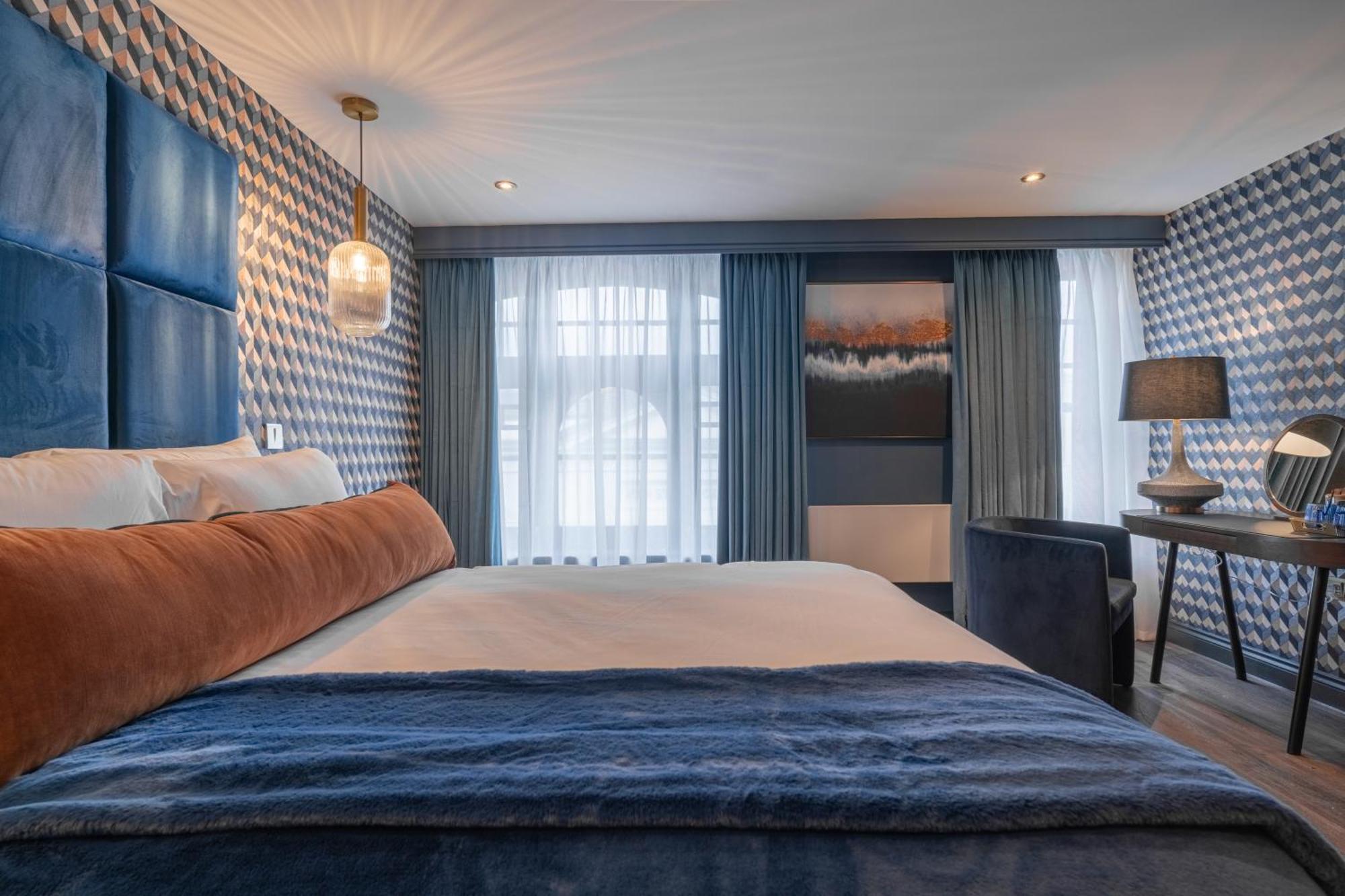 Howfield Hotel Мертір-Тідвіл Екстер'єр фото